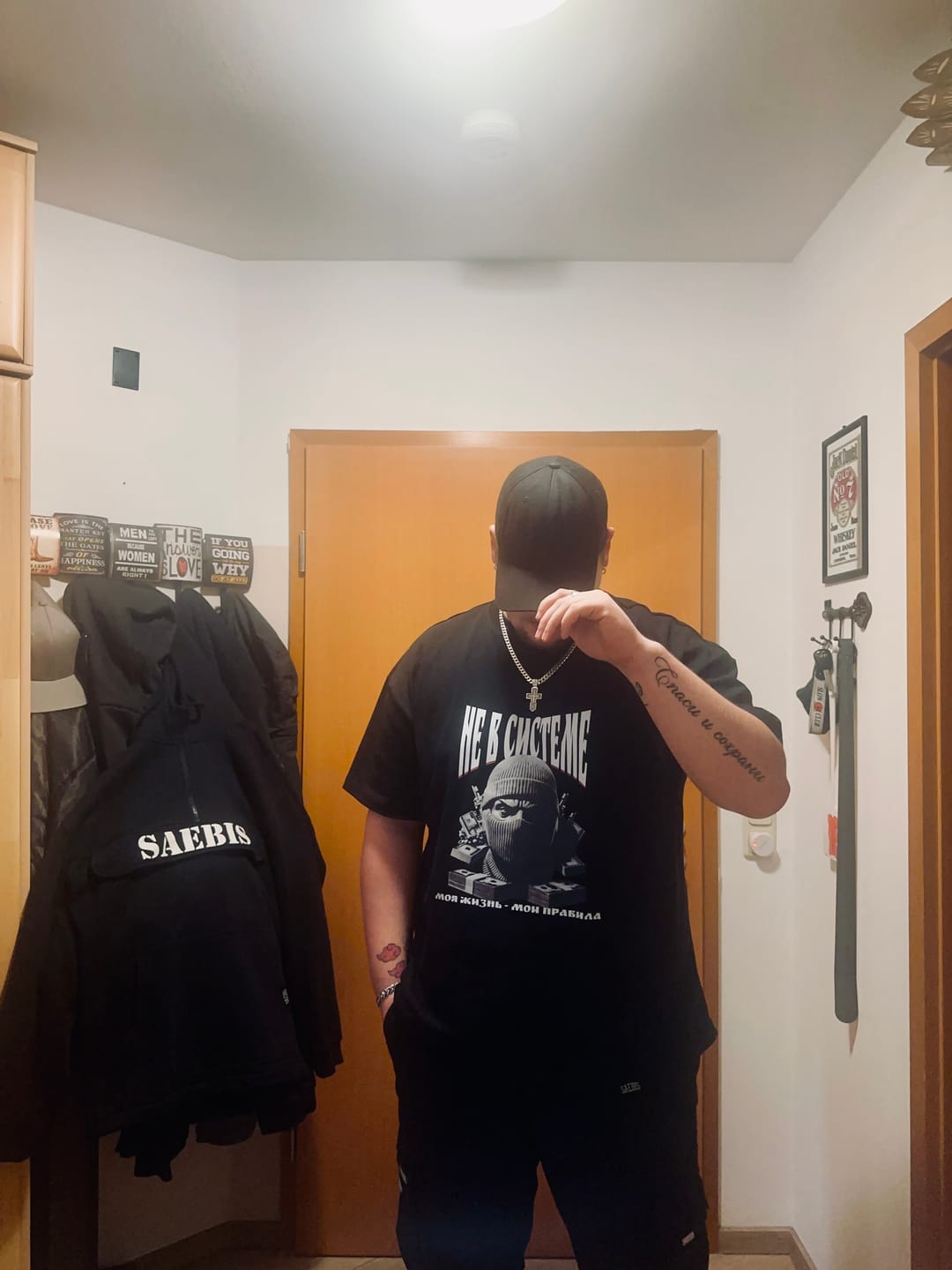 Customer photo review of Herren Extra Oversized Premium T-Shirt schwarz - НЕ В СИСТЕМЕ - by SAEBIS®