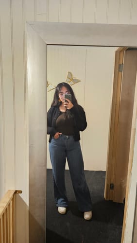 Customer photo review of SWEATER BLAIR NEGRO