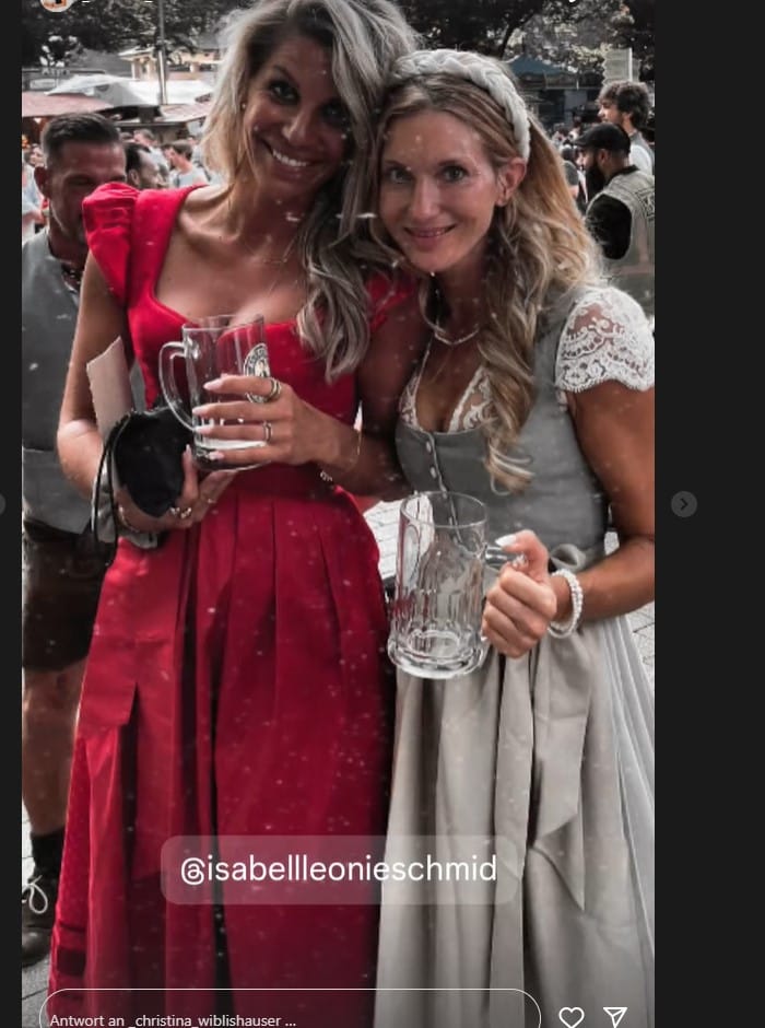 Customer photo review of Grün Gerader Ausschnitt traditionell Dirndl
