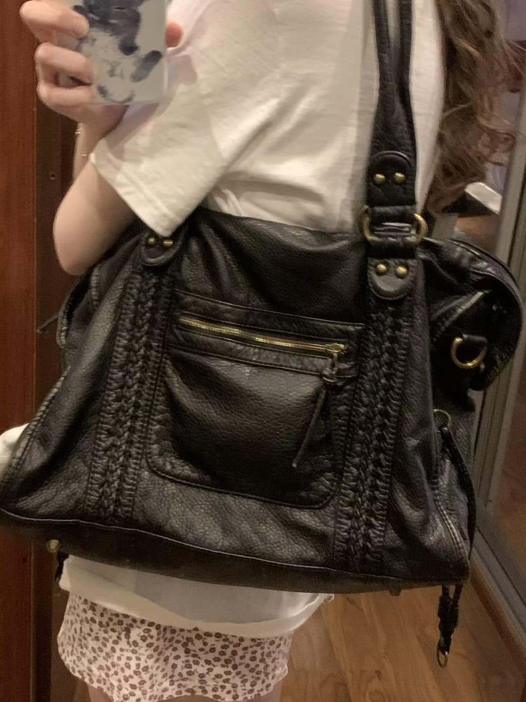 Customer photo review of SEAME - Arabell Black Shoulder Bag for Women in High-Quality Vegan Leather, Stylish & Versatile