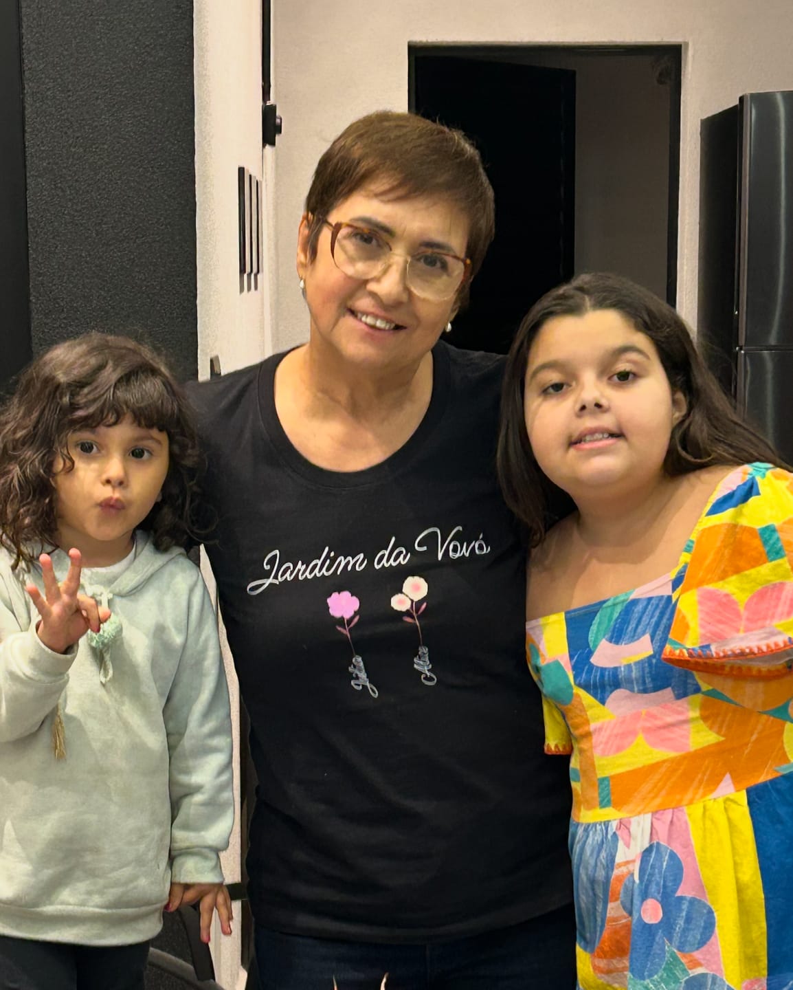 Customer photo review of Camiseta Personalizada Jardim da Vovó - PRETA - Algodão 100%