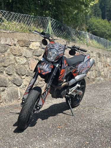 Customer photo review of Holographic-Glitter Finish (Gloss)