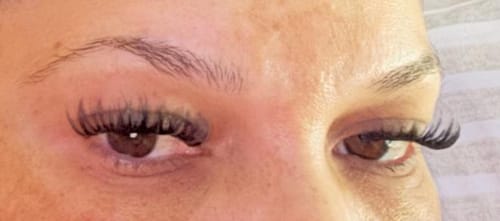 Customer photo review of Flora Lash Kit