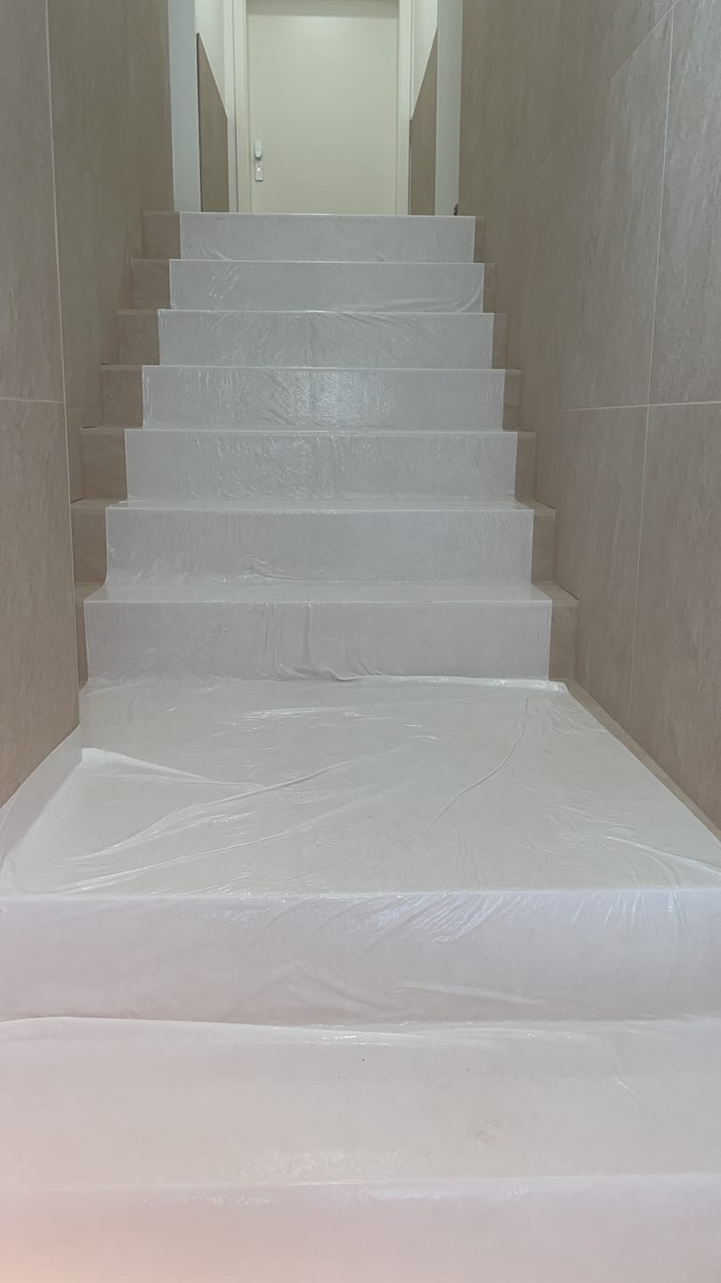Customer photo review of Selbstklebendes Abdeckvlies 120 g/m² – Zuverlässiger Schutz für Böden & Oberflächen