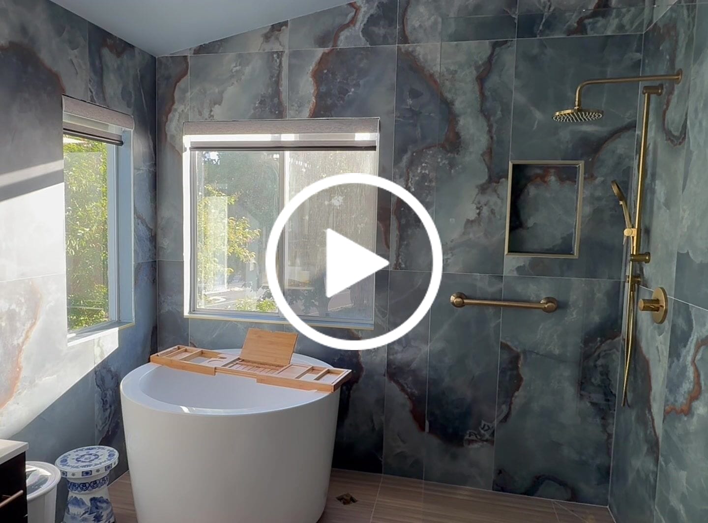 Customer video review of SmartWings Motorized Zebra Shades 85% Blackout 95mm Ingrid