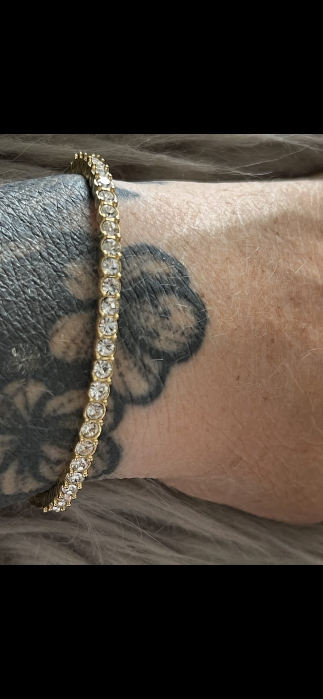 Customer photo review of Classic Tennis Bangle
