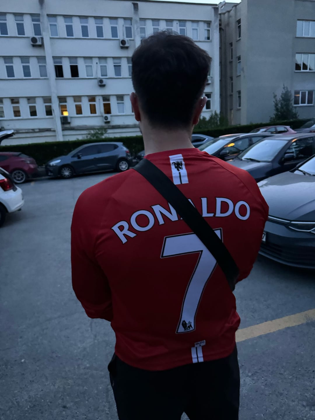 Customer photo review of RONALDO UZUN KOLLU MANCHESTER UNİTED 2008 SEZONU YETİŞKİN FUTBOL FORMASI