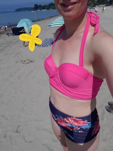 Avis photo d'un client sur Maillot de Bain Floral à Col Licou