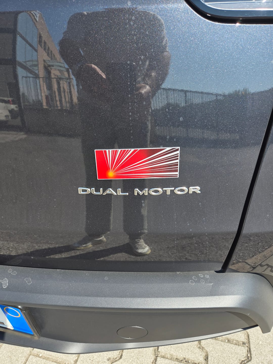 Customer photo review of Aluminum Alloy Aluminum Space Tunnel Rear Logo Sticker For Model 3/Y/3 Highland/Y Juniper/X/S/Cybertruck