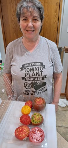 Customer photo review of Professional Tomato Plant Enabler V-Neck