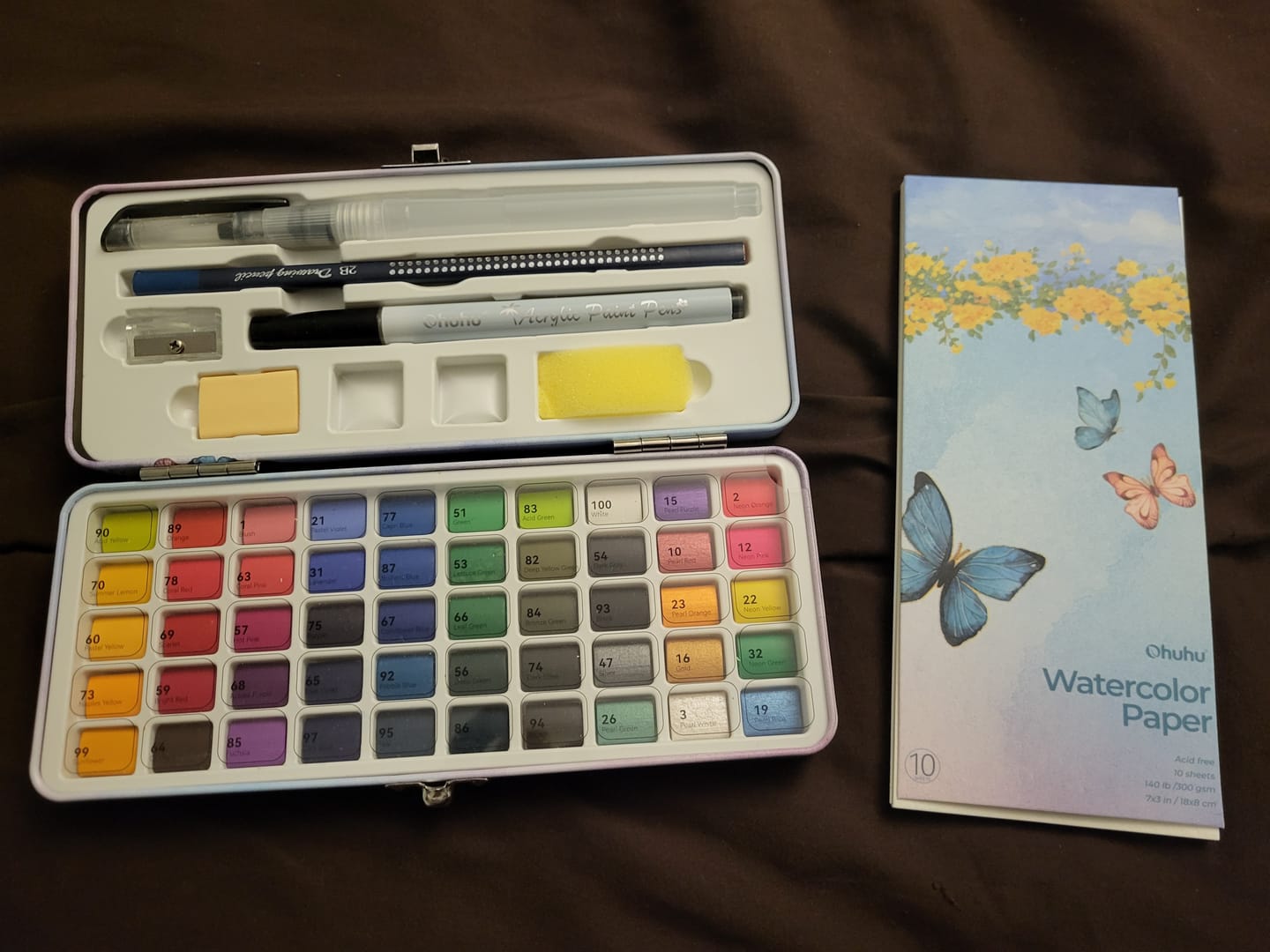 Customer photo review of Ohuhu 50 Colors Portable Watercolor Paint Set
