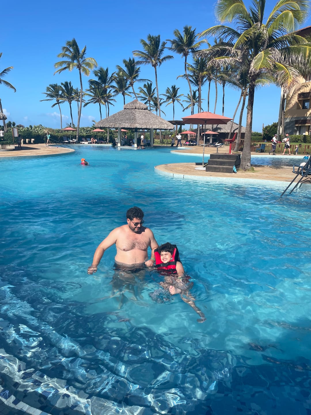 Customer photo review of Colete Flutuador Simetria Infantil