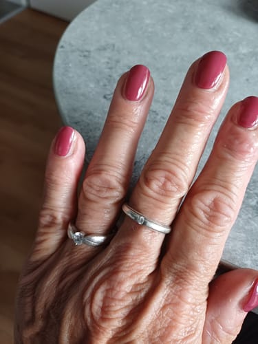 Birgit S. review of UV Gel: Grapevine Twist image 1 out of 1