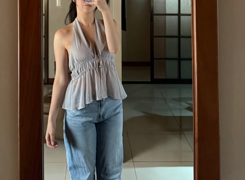 Customer photo review of ÁMBAR GREY TOP