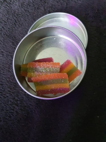 Customer photo review of THC Spacegummies Rainbow