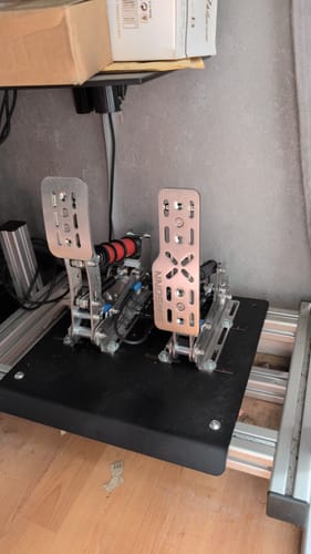 Customer photo review of Simsonn Plus X Racing Simulation Pedal with Haptic Reactor