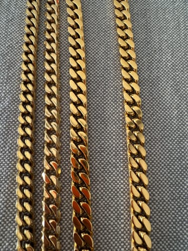 Customer photo review of 18k Gold Cuban Link Bracelet
