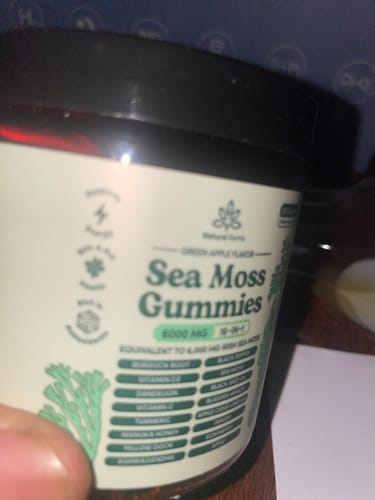 Customer photo review of Sea Moss 16-In-1 Gummies