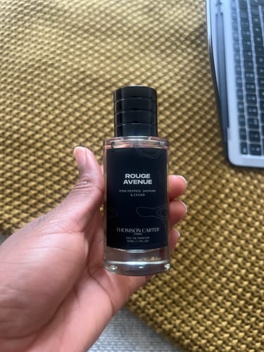Customer photo review of Rouge Avenue | Eau de Parfum