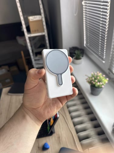 Customer photo review of CreatorCam Wireless Magnetic Selfie Screen