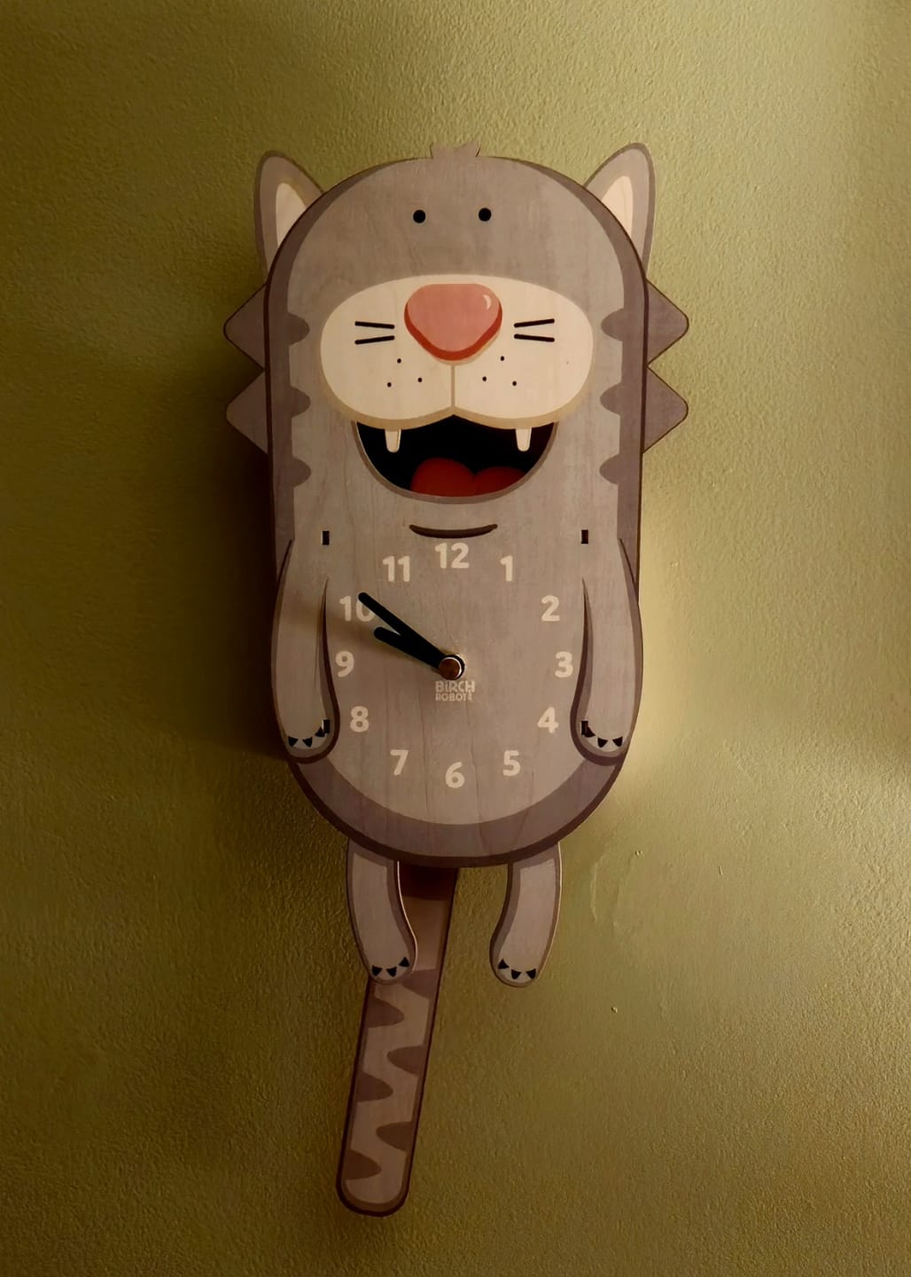 Customer photo review of Tabby the Cat Pendulum Clock