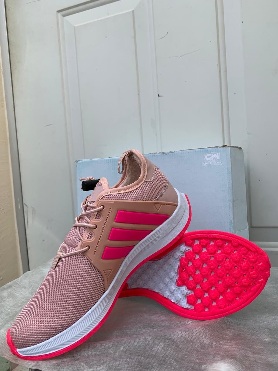 Customer photo review of Tenis Neo Grand Court Blanco Total