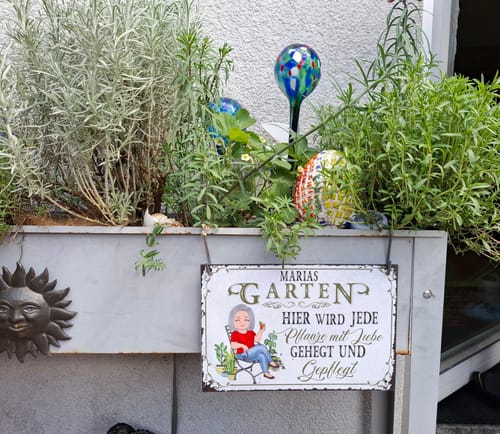 Customer photo review of Personalisiertes Gartenschild mit Namen Anpassbar