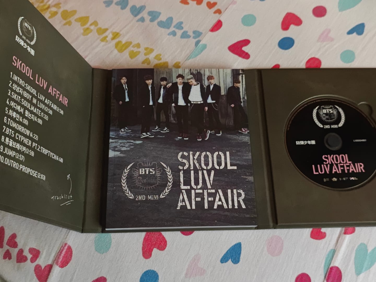 Customer photo review of BTS - 1ST SINGLE ALBUM 2 COOL 4 SKOOL
