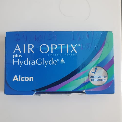 Customer photo review of Lentes de Contato Air Optix Plus HydraGlyde