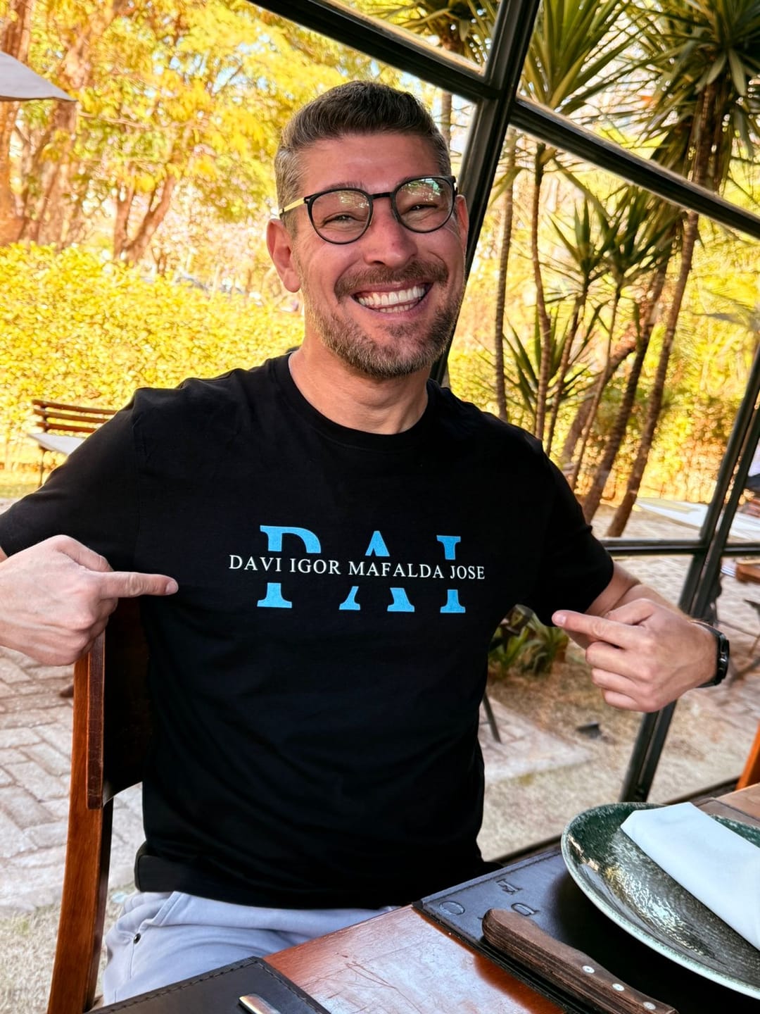 Customer photo review of Camiseta Personalizada MÃE / PAI E FILHOS - Algodão Peruano