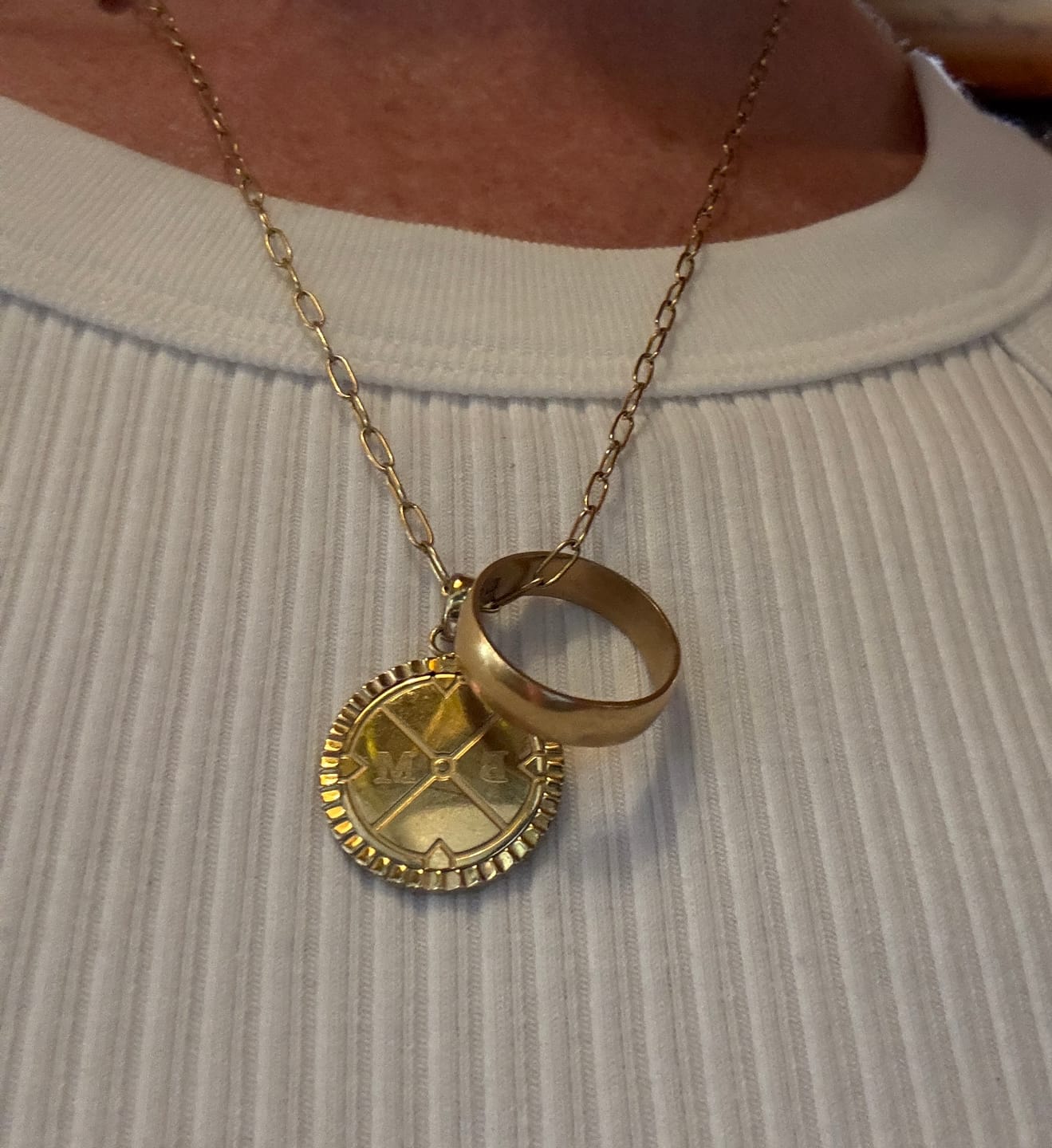 Customer photo review of Engravable Classic Chunky Disc Bracelet