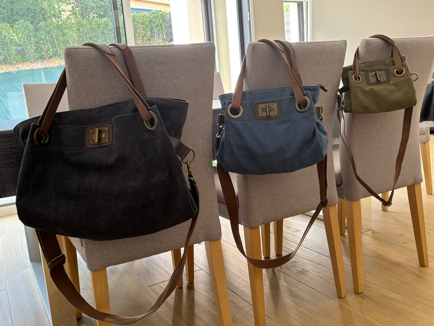 Customer photo review of PONT-DES-ARTS (XS)