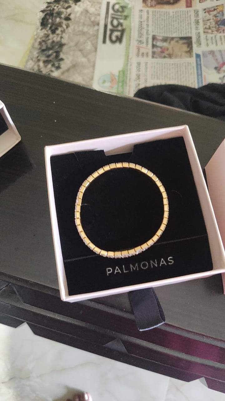 Customer photo review of Exquisite Gold Studded Bracelet