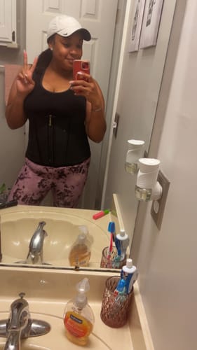 Customer photo review of Bust Waistline Lifting Shapewear