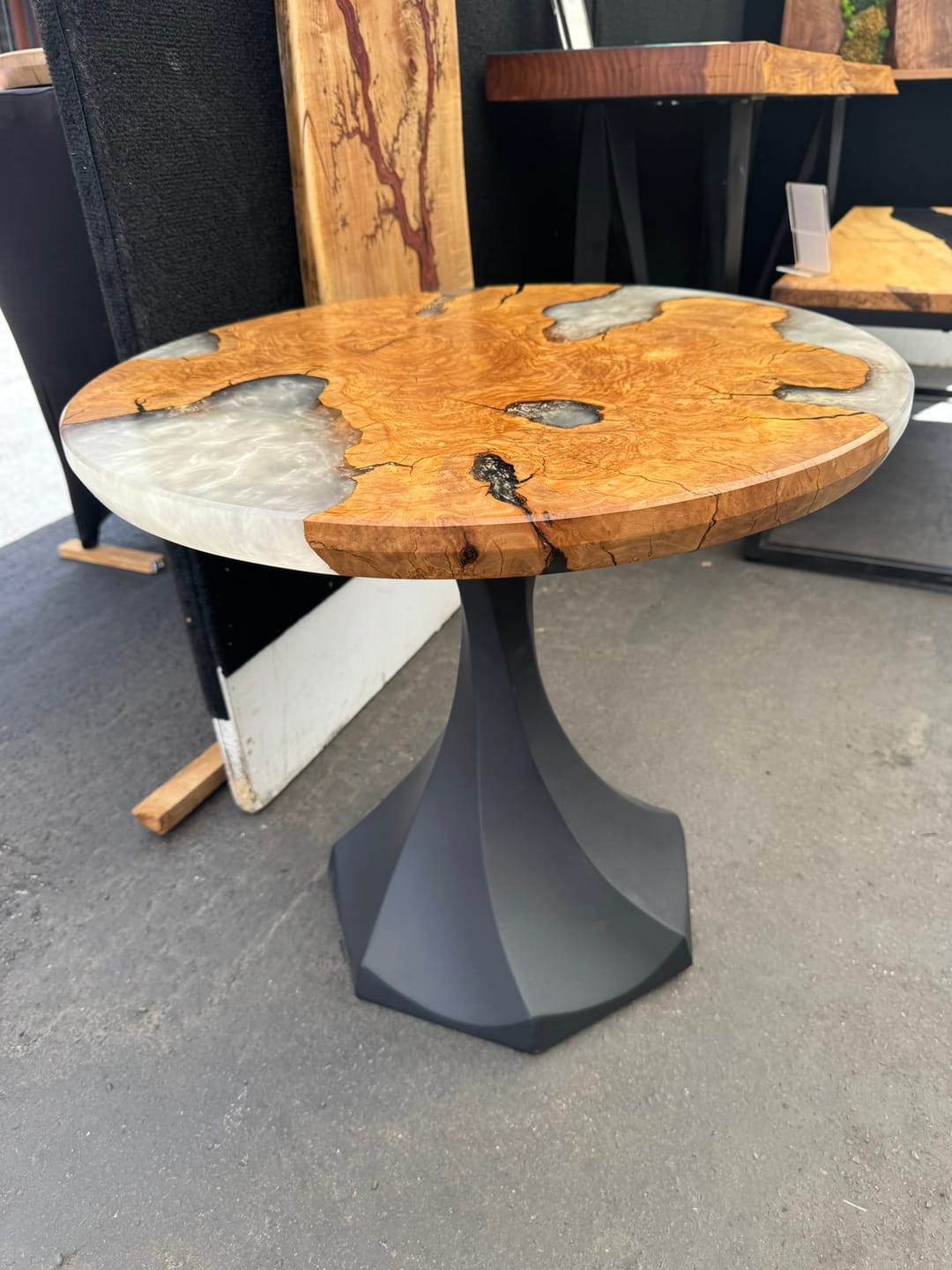Customer photo review of End Table Base 217 Lithe 20H Modern Tulip Design
