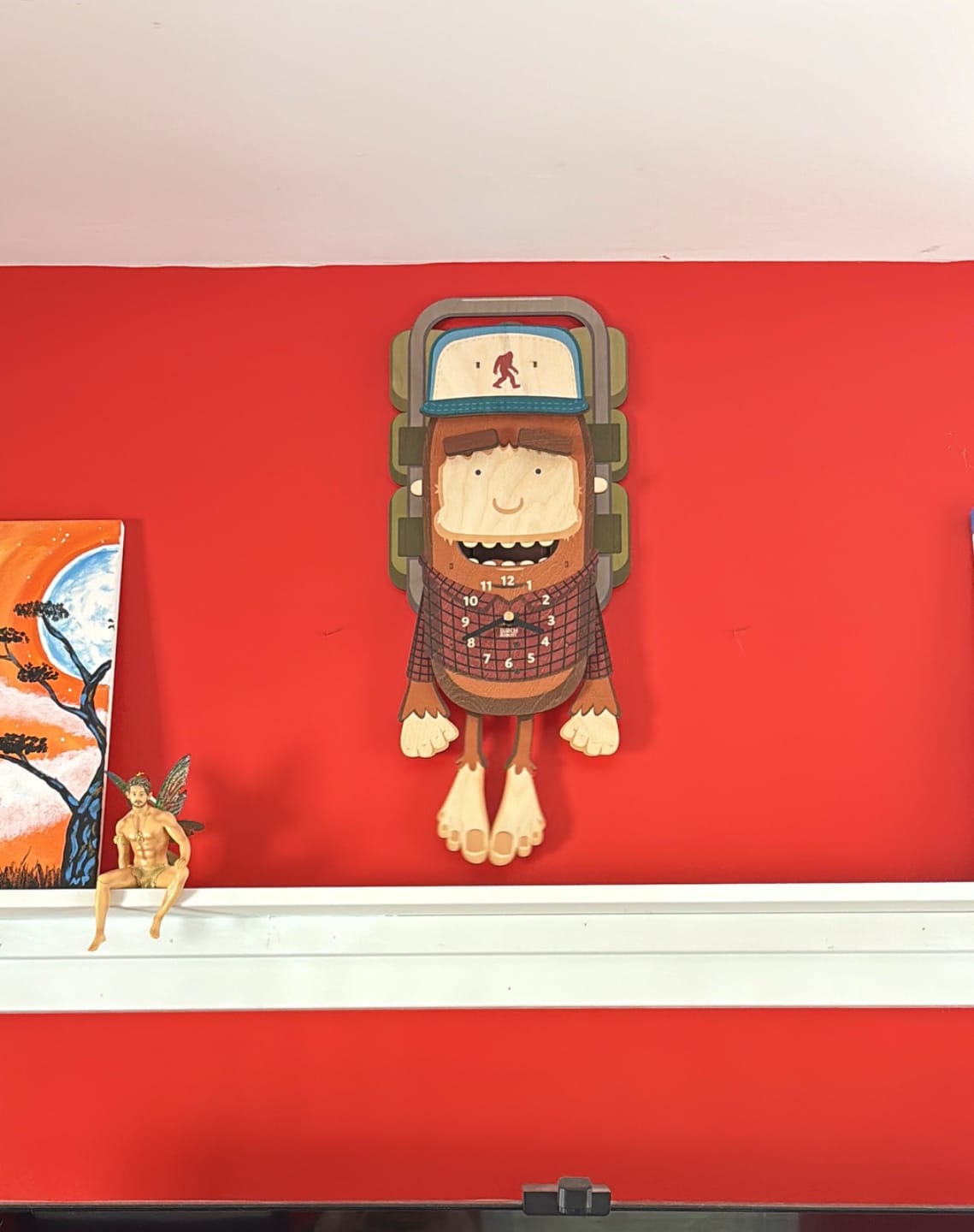 Customer photo review of Earl the Bigfoot Pendulum Clock