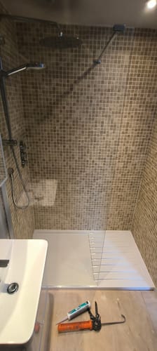 Customer photo review of 1400 x 800mm Walk In Rectangular Stone Shower Tray With Drying Area