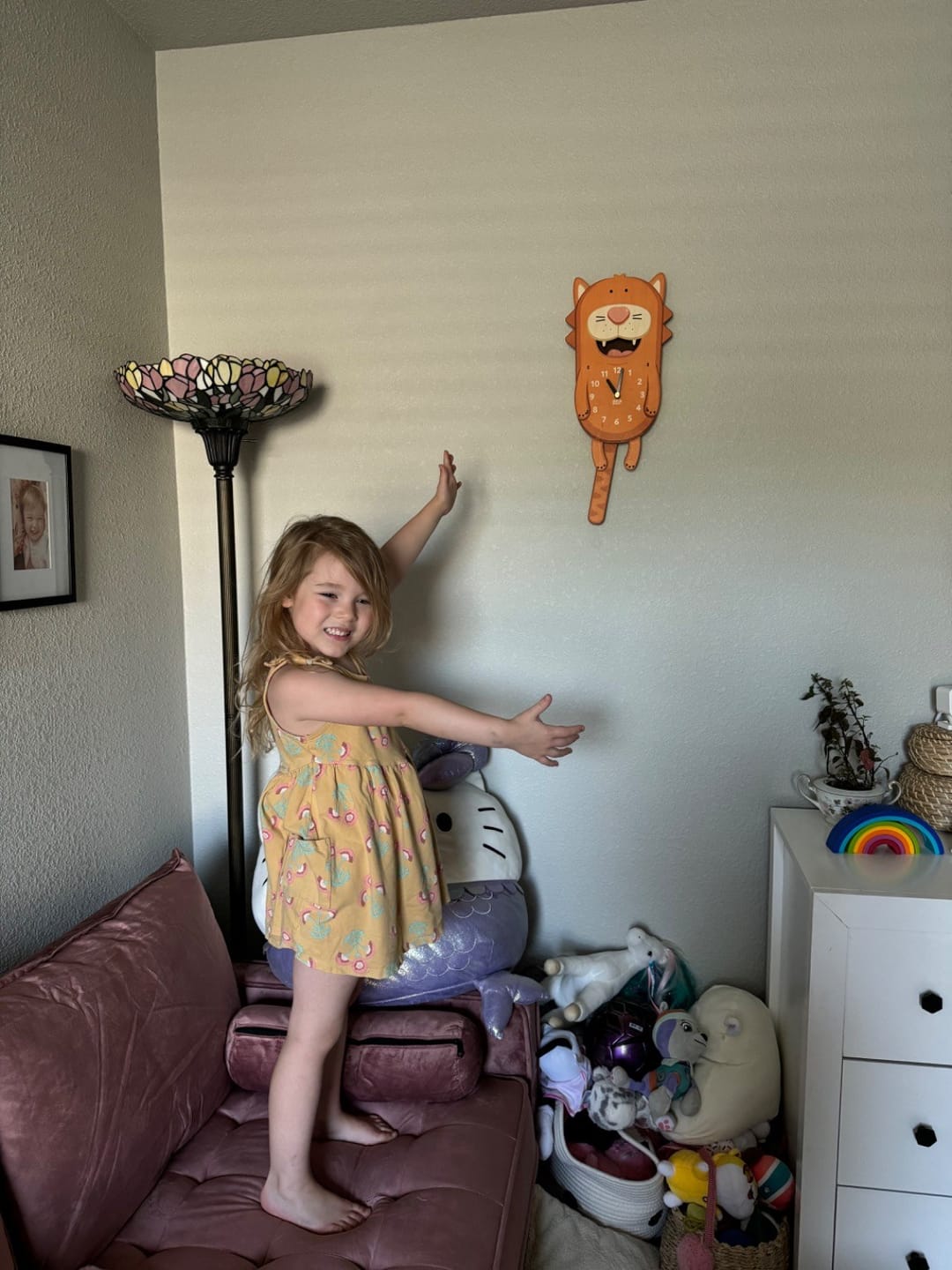 Customer photo review of Tabby the Cat Pendulum Clock