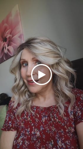 Customer video review of JBEXTENSION 15 Inches Blonde Pre-Cut Side Part Snowflake Lace Frontlace Glueless Wig MARCELA