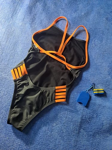 Sinae review of LENNOX ONE PIECE || Carbon|Sunshine image 1 out of 1