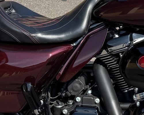 Customer photo review of HR3 Twisted Cherry Mid-Frame Air Deflectors For Harley Touring and Trike Models 17-24