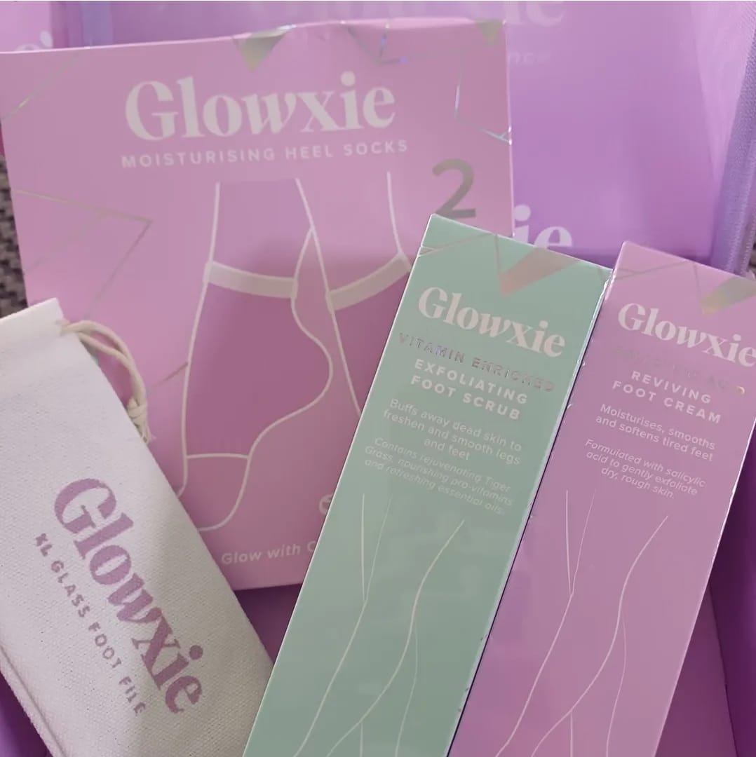 Customer photo review of Glowxie Full Glow Set - Complete Home Pedicure Experience