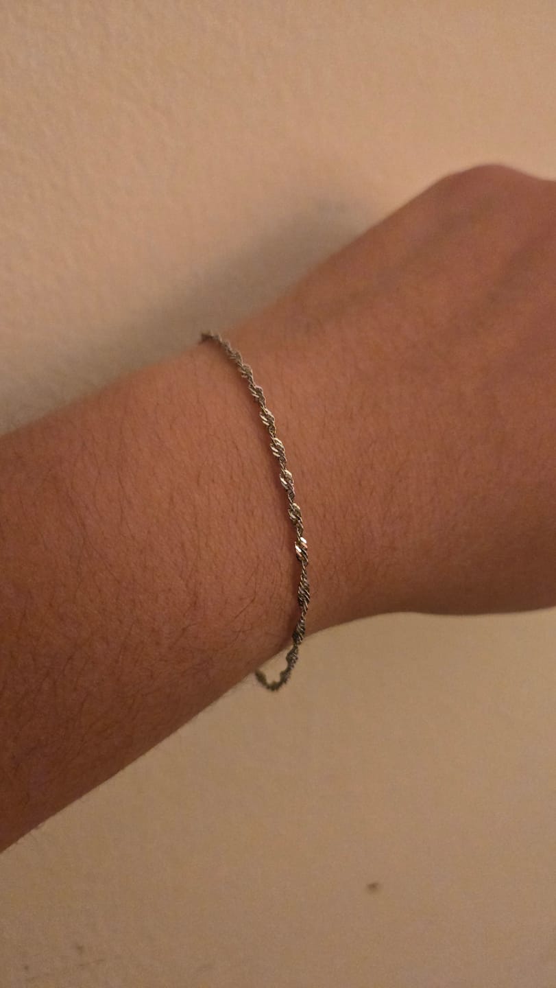 Customer photo review of Dainty Rope Chain Bracelet