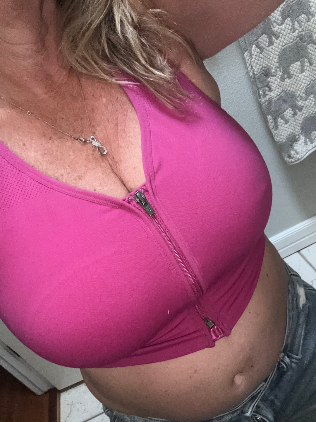 Customer photo review of HuggerPRIMA