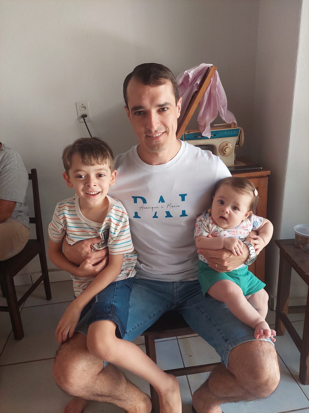 Customer photo review of Camiseta Personalizada MÃE / PAI E FILHOS - Algodão Peruano