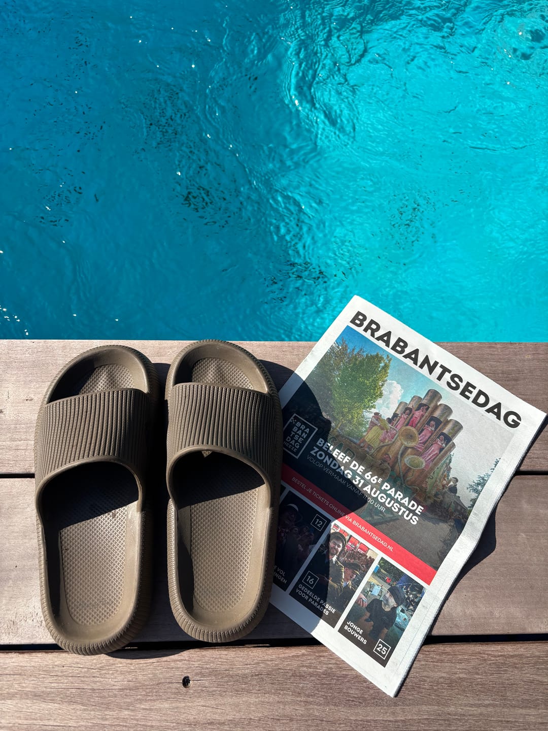 Customer photo review of HappyFlops Nordic Collection