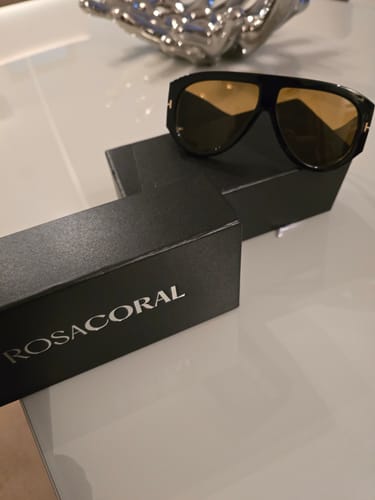 Customer photo review of Óculos Brienza Oversized