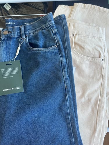 Haluiry D. review of Calça Jeans Reta Araçá Azul Médio image 1 out of 1
