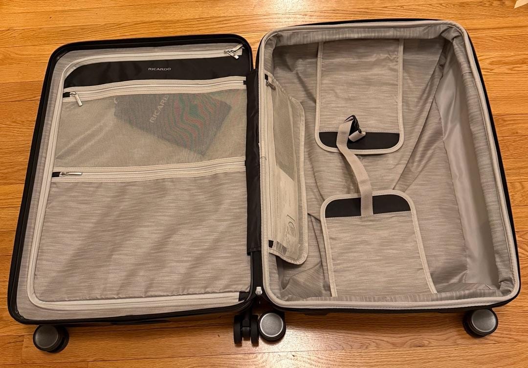 Customer photo review of Brentwood Hardside 25" Medium Check-In Expandable Spinner