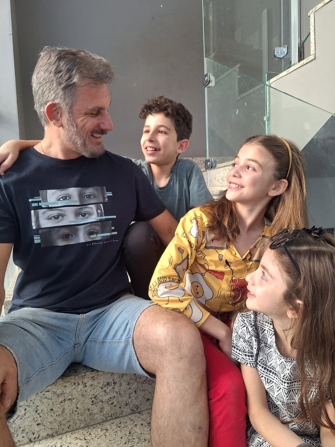 Customer photo review of Camiseta Personalizada DIA DOS PAIS - OLHARES DOS FILHOS - Algodão Peruano